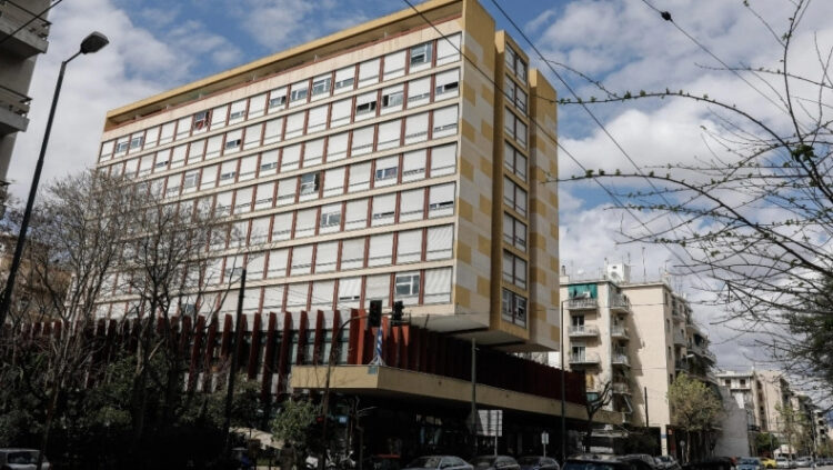 Απίστευτη καταγγελία φοιτήτριας: «Δεν μου δίνουν το πτυχίο γιατί δεν έχω λεφτά να πληρώσω τη μέριμνα»