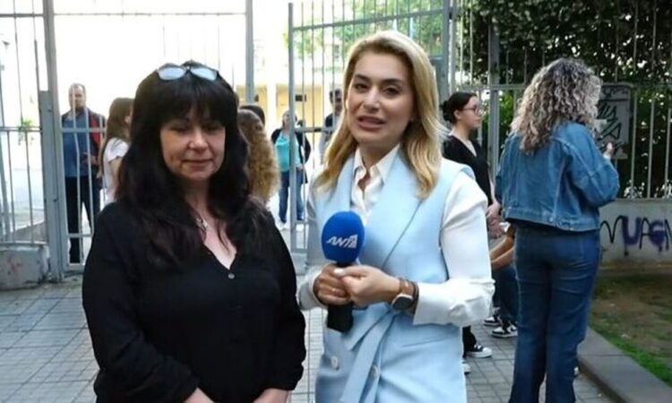 Πανελλαδικές 2023: 53χρονη δίνει ξανά εξετάσεις- «Διάβασα μόνη μου, χωρίς καμία βοήθεια»