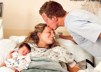 Φρικτός θάνατος στη Λάρισα: Άνδρας κάηκε, πήδηξε από μπαλκόνι και καρφώθηκε σε κάγκελα (φωτο, video)