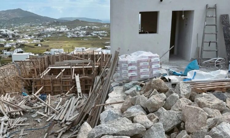 Πριν Λίγο-Θρίλερ στη Μύκονο: Βρέθηκε σορός σε προχωρημένη σήψη μέσα σε οικοδομή