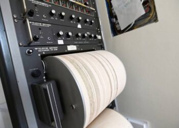 Μεγάλος σεισμός στις Κυκλάδες – Ταρακουνήθηκαν Σαντορίνη και Αμοργός
