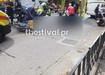 ΠΡΙΝ ΛΙΓΟ: Νεκρός δικυκλιστής στο κέντρο της Θεσσαλονίκης – Τον πάτησε λεωφορείο (φωτο, video)