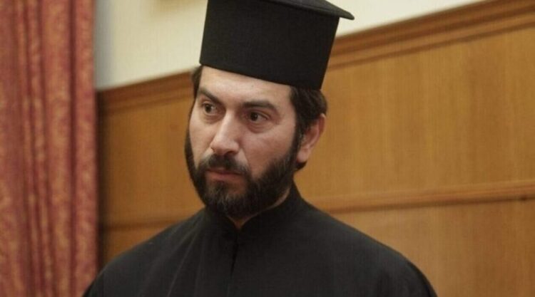 Πατέρας Αντώνιος: Ελεύθερος με περιοριστικούς όρους