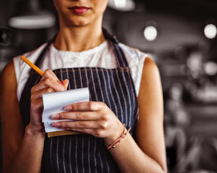 Έρχεται ο ψηφιακός κατώτατος μισθός με «οδηγό» την αγορά εργασίας