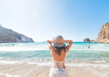 “Δεν θέλω να πάω διακοπές με τον άντρα μου, πριν με λιθοβολήσετε ακούστε με”: Μια σύζυγος και μητέρα ξεσπά