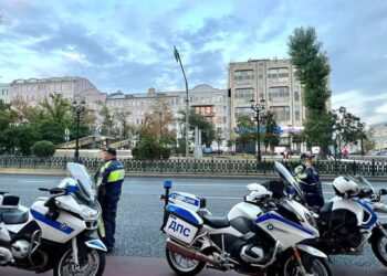 Ανεργος ντύθηκε αστυνομικός και εργαζόταν δίπλα σε πραγματικούς τροχονόμους για δύο μήνες