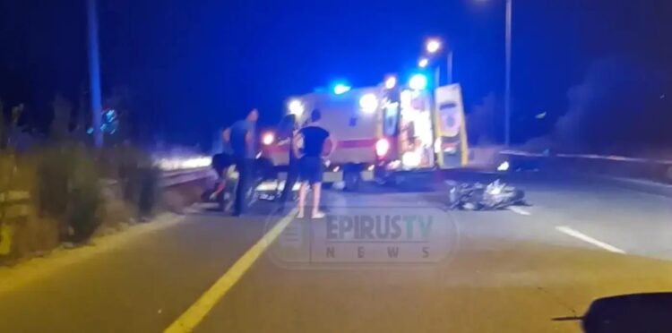 Φρικτό τροχαίο: Συγκρούστηκαν δύο μοτοσικλέτες – Στη ΜΕΘ μια 22χρονη