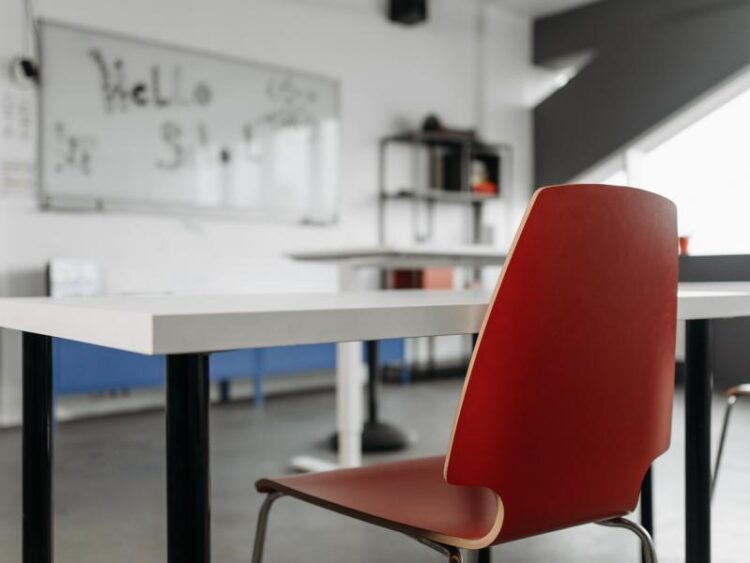 ΟΙΕΛΕ: Νέα καταγγελία για εκδικητική απόλυση εκπαιδευτικού