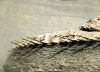 Μυστήρια συντρίμμια που εντοπίστηκαν στον Κόκκινο Πλανήτη μοιάζουν με εξωγήινο όχημα – Τι λένε οι επιστήμονες