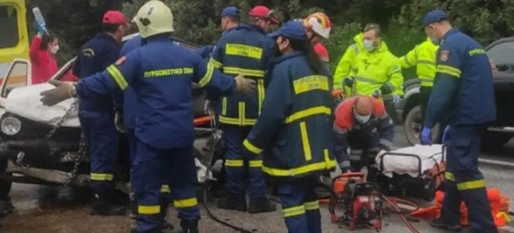 Τραγωδία στη Λ. Μαραθώνος: Ηλικιωμένη οδηγός εμβόλισε δύο ΙΧ – Δύο νεκpοί