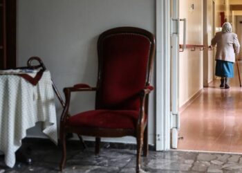 Έφοδος σε γηροκομείο και σύλληψη του ιδιοκτήτη ύστερα από καταγγελίες