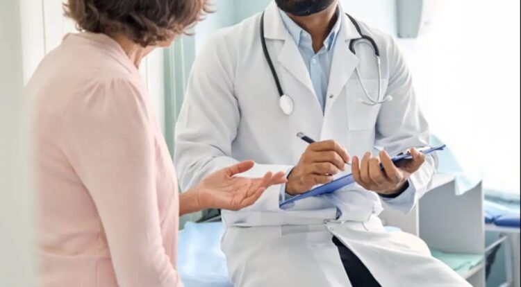 50χρονη ένιωθε αδιαθεσία για καιρό, πήγε για εξετάσεις και έμεινε κάγκελο με αυτό που της ανακοίνωσε