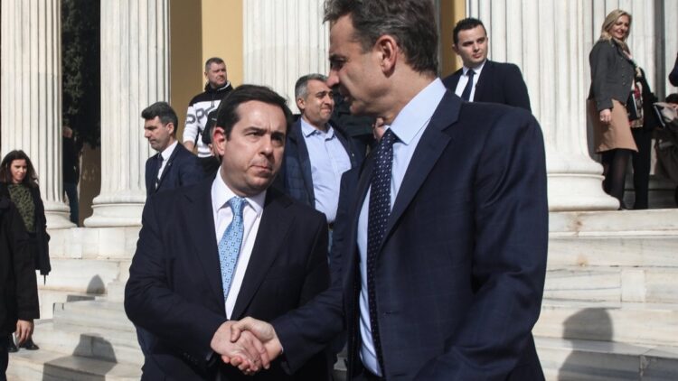 Το παρασκήνιο της παραίτησης Μηταράκη – Οι διακοπές την ώρα των πυρκαγιών