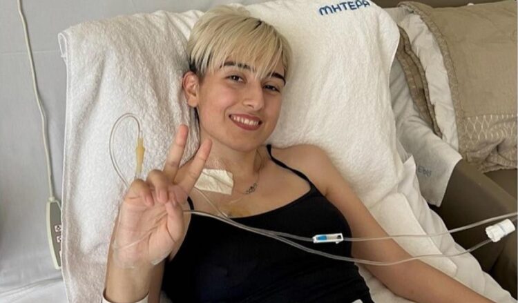 «Ευχαριστώ που κάνατε το παιδί μου, παιδί σας» – Συγκινεί η μητέρα της 19χρονης Ραφαέλας από τα Χανιά που δίνει αγώνα ζωής κατά του καρκίνου