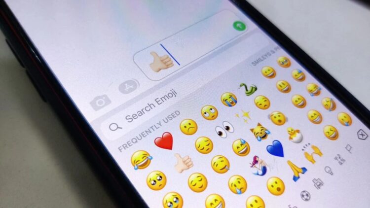 Αυτό είναι το emoji που δεν πρέπει να στέλνεις: Νομικός προειδοποιεί μετά από υπόθεση ενός άνδρα που πλήρωσε 55.000€