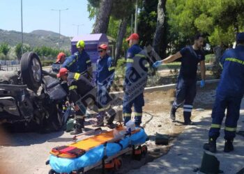 Τροχαίο – σοκ στη Λ. Μαραθώνος: Νεκρός αξιωματικός του Π.Ν. – Διαλύθηκε το τζιπ – Χαροπαλεύει 23χρονος ναύτης (φωτο, video)