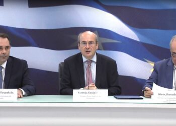 Παράταση του market pass έως τον Οκτώβριο – 70 ευρώ αύξηση σε όλους τους δημοσίους υπαλλήλους από το 2024