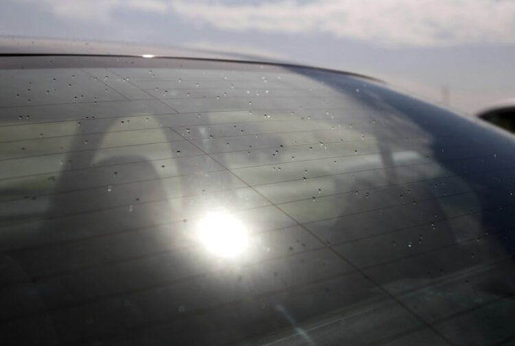 «Σκάω ….Φωνάξτε τη μαμά μου» – Κοριτσάκι στον Κάραβο κλειδώθηκε σε αμάξι