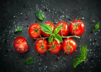 Ντομάτα: Κάνει θαύματα για το έντερο και την καρδιά μας