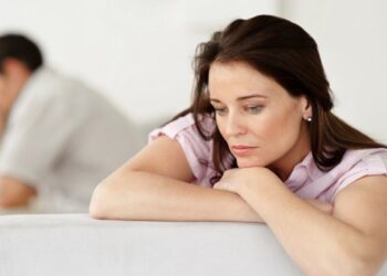 άντρας ετεροθαλής αδερφός αδελφός