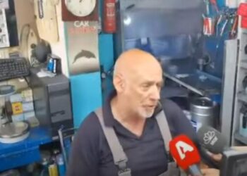 Κολωνός: «Ο αστυνομικός τού έλεγε να σταματήσει, αλλά δεν το έκανε» – Μαρτυρία από τους πυροβολισμούς (vid)