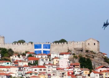Καταδίωξη και Νέα σύλληψη για τον Βούλγαρο που κατέβασε την ελληνική σημαία και ύψωσε τη βουλγάρικη στην Καβάλα