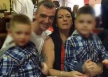 Δεν το Χωράει ο Νους! Αδέλφια 12 και 13 ετών βρήκαν Νeκρούς και τους 2 Γονείς τους σε διάστημα λίγων μηνών[Φωτογραφίες]