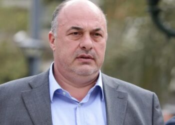 Αχιλλέας Μπέος: Γυναίκες μαζεύουν υπογραφές εναντίον του – Αποκάλεσε ”Τόφαλο” την Προϊσταμένη Νεοτέρων Μνημείων Θεσσαλίας