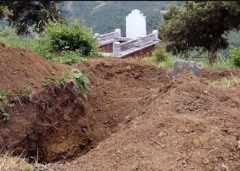 «Το έθaψα ζωντανό για να έχει το άλλο παρέα»: Η τρομακτική ιστορία του Βασίλη Τάκου που σκότωσe τα παιδιά του