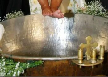 Χαμός σε Βάφτιση! Η Νονά έκανε Λάθος το όνομα του παιδιού προκαλώντας… εγκεφαλικό στη μάνα[video]