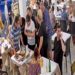 Σερβιτόρος σώζει γυναίκα που τρώει σε εστιατόριο στη Ζάκυνθο (video)