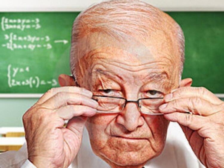 Αποτελεί η ηλικία των εκπαιδευτικών πρόβλημα στη σχολική εκπαίδευση;