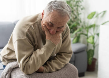 “Μου “σφύριξαν” ότι η κόρη μου δεν είναι δικό μου παιδί & από τότε ζω ένα μαρτύριο. Τι να κάνω; Να το ψάξω;”