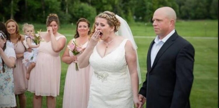 40χρονη νύφη άφησε μια θέση κενή για το νεκρό γιο της – Όταν είδε ποιος εμφανίστηκε στο γάμο «κέρωσε»