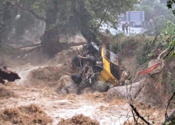 Κακοκαιρία Daniel: Τραγωδία για Νιόπαντρο ζευγάρι-Παρασύρθηκε στη θάλασσα μαζί με το σπίτι όπου έμενε