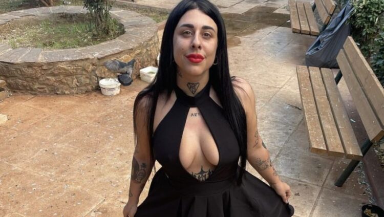 «Δεν θα τους ξαναδώσω συνέντευξη, τέλος η τηλεόραση!»: Νέο ξέσπασμα Super Κικής μετά τη συνέντευξη που κόπηκε από παντού στον ΣΚΑΪ (video)