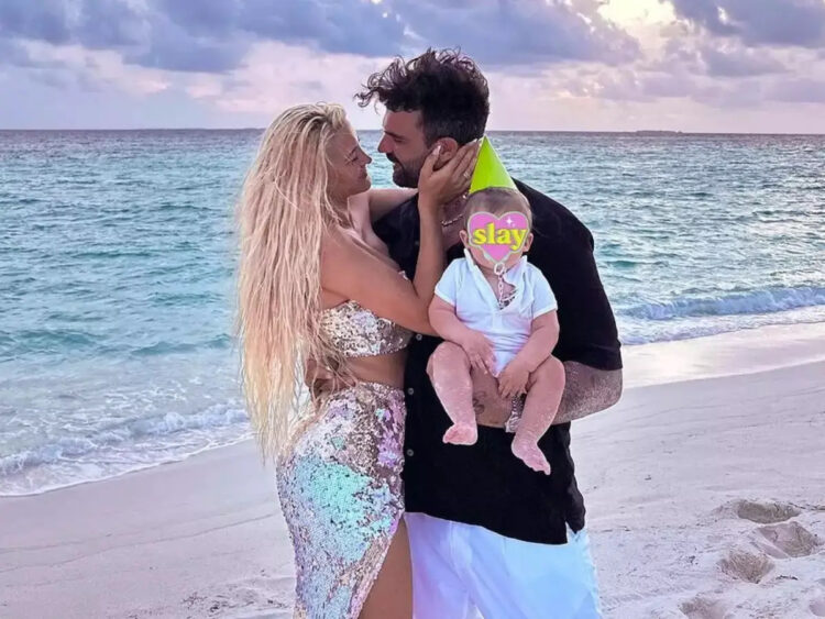 Ιωάννα Τούνη-Δημήτρης Αλεξάνδρου: Βάφτισαν τον εννέα μηνών γιο τους![video-Φωτογραφίες]