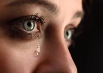 Τραγωδία στη Σαντορίνη: «Σκότωσαν τον μπαμπά μου-Σου κρατούσα το χέρι μέχρι που σταμάτησε η καρδιά σου»-Η σπαρακτική ανάρτηση της κόρης του θύματος