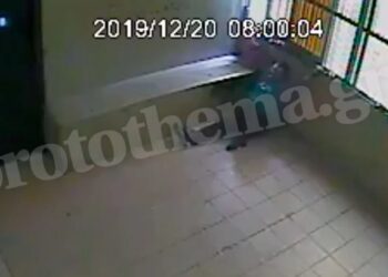 Έδεσαν οδηγό ταξί με δύο ζευγάρια χειροπέδες στο ΑΤ – Κάλεσε το «100» για… αστυνομική βία (video)