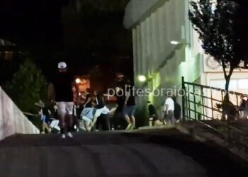 Άγρια συμπλοκή ανηλίκων στη Θεσσαλονίκη με μαχαίρια, ξύλα και πέτρες (φωτο, video)