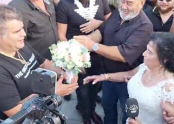 Το πε και το πήρε το Κορίτσι! Παντρεύτηκαν η 82χρονη Παρασκιώ και ο 41χρονος Κωστής[video]