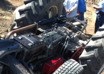 Φρικτό ατύχημα: Νεκρός 25χρονος οδηγός τρακτέρ – «Δίπλωσε» η καρότσα και τον καταπλάκωσαν τα ξύλα που κουβαλούσε