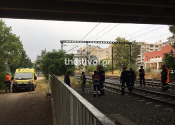 Νέα τραγωδία: Τρένο παρέσυρε και σκότωσε νεαρή γυναίκα- Διαμελισμένο το σώμα της (φωτο, video)