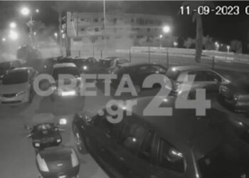 ΙΧ καρφώνεται με ιλιγγιώδη ταχύτητα σε μάντρα αυτοκινήτων – Δείτε το Βίντεο ντοκουμέντο