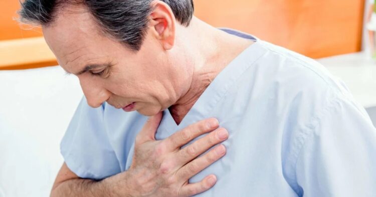 Καρκίνος του πνεύμονα: 4 συμπτώματα που μπορεί να εμφανιστούν το πρωί και δεν πρέπει να αγνοήσετε