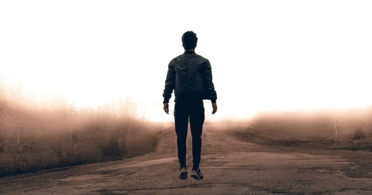 Με παρέσυραν στην άβυσσο της κολάσεως: Η μεταθανάτια και ανατριχιαστική εμπειρία που άλλαξε τη ζωή κορυφαίου γιατρού