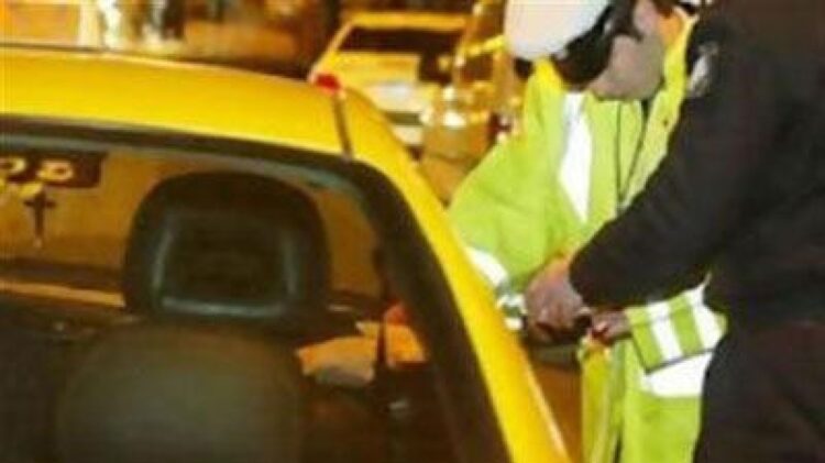 Τρόμος για 19χρονή στον Άγιο Στέφανο, κατήγγειλε οδηγό ταξί για βiασμό – Τον βρήκαν και τον συνέλαβαν μετά από τις περιγραφές