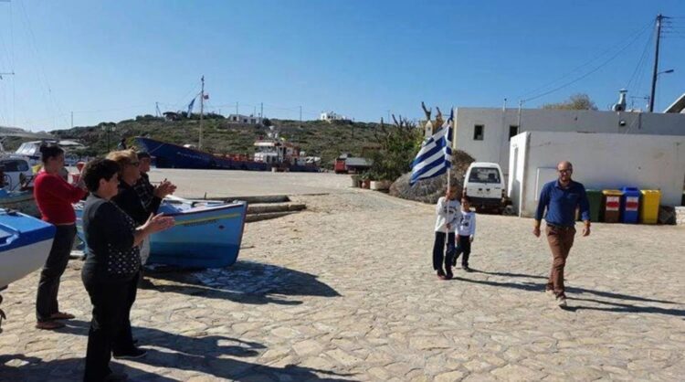 Παρέλαση 28η Οκτωβρίου: Παρέλασε ο μοναδικός μαθητής στους Αρκιούς