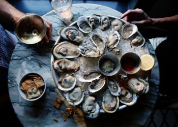 Γυναίκα βγήκε ραντεβού και έφαγε 4 πιάτα με 48 στρείδια – Αυτό που συνέβη στη συνέχεια ήταν… απρόσμενο