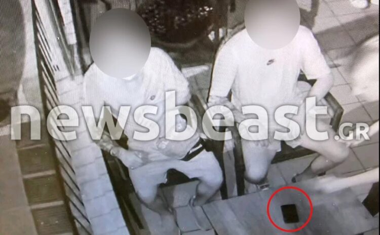 Οι 2 δράστες πίνουν καφέ αφού σkoτώσαν στο ξύλο τον 54χρονο φύλακα -Πέταξαν το κινητό του και περαστικός πήρε τηλέφωνο τη σύζυγο